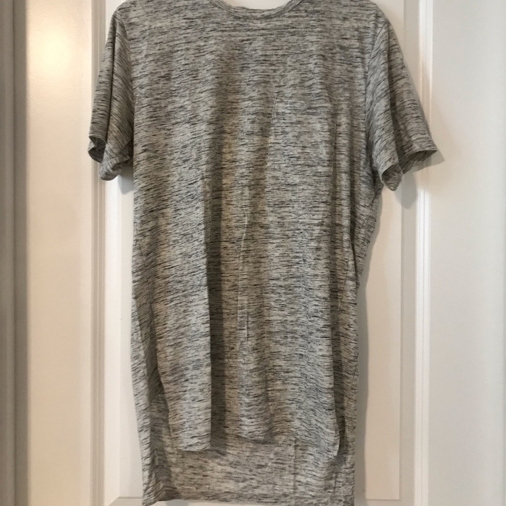 Forever 21 Guys Long Tee